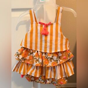 Daisy Fuentes Orange and White floral outfit set